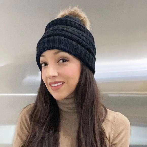 ❤️Pom beanie black - Picture 3 of 7